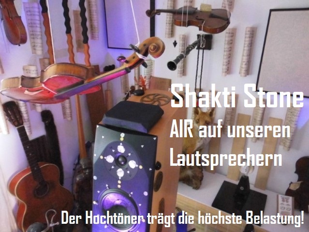 Banner_Shakti_Stone_Air_auf_Lautsprecher_bei_Schallwand_audio_laboratory